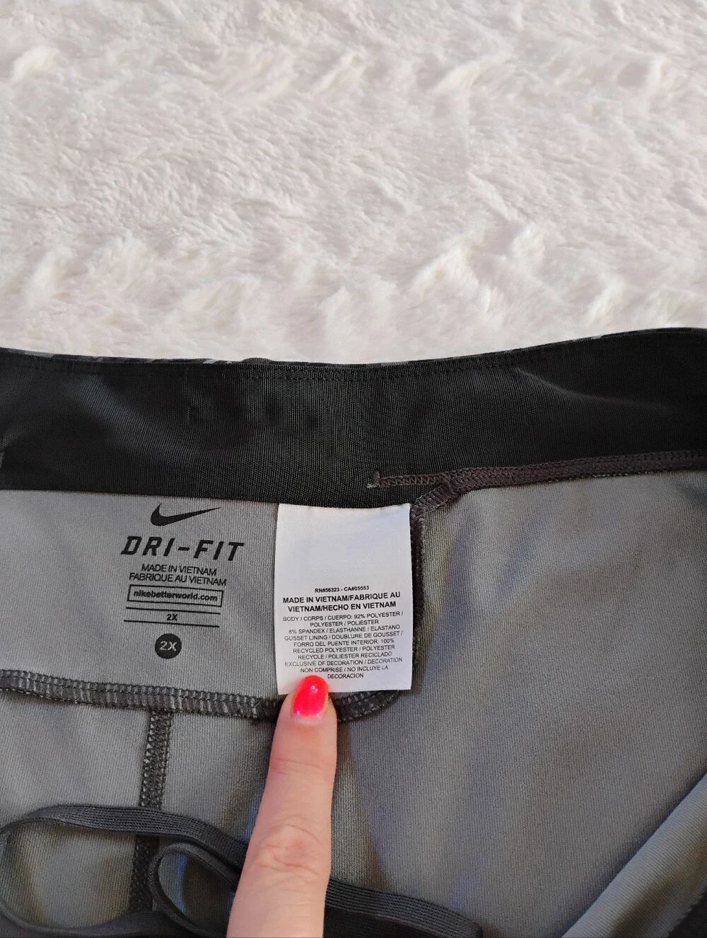 Nike Dri-Fit Black & Gray Pattern Capri Leggings